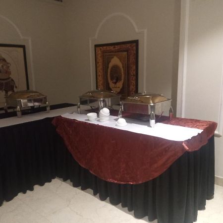 Indralok Palace Hotel & Resort Morena Εξωτερικό φωτογραφία