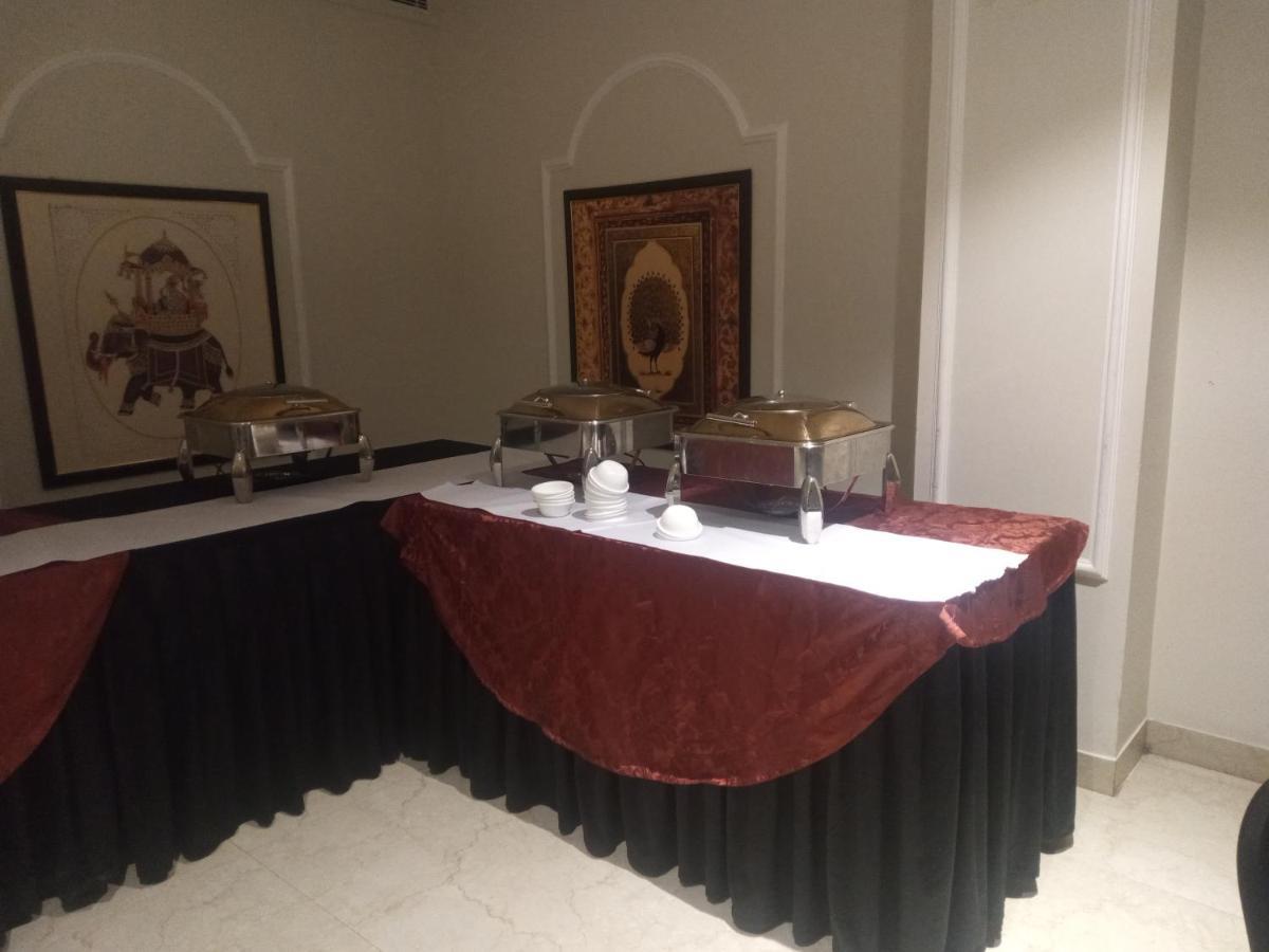 Indralok Palace Hotel & Resort Morena Εξωτερικό φωτογραφία